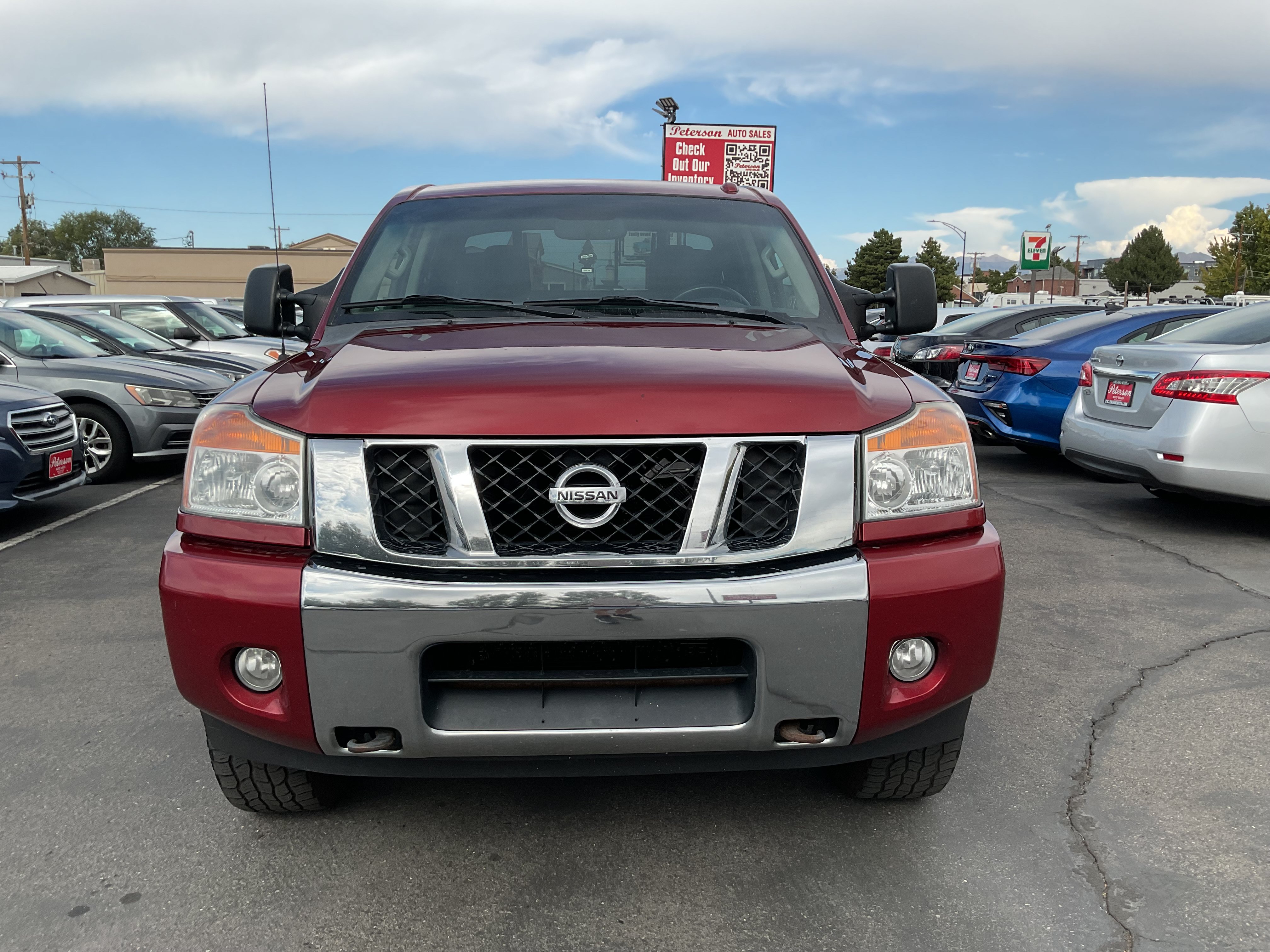 Used 2013 Nissan Titan SV w/ SV Premium Utility Pkg AWD/4WD image 3