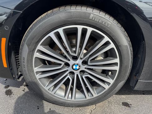 Used 2020 BMW 530i xDrive w/ Premium Package image 37