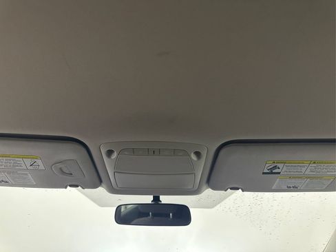 Used 2016 Nissan Rogue SV FWD image 40