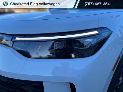 New 2026 Volkswagen Tiguan SE AWD/4WD image 11
