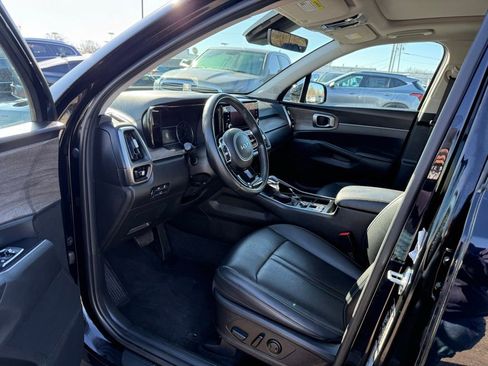 Certified 2023 Kia Sorento EX w/ Panoramic Sunroof Package image 8