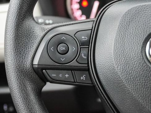 Used 2025 Toyota RAV4 XLE FWD image 44