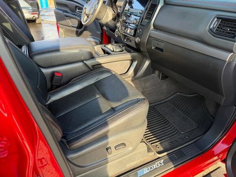 Used 2021 Nissan Titan PRO-4X w/ Pro-4x Convenience Package image 11