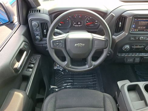 Used 2023 Chevrolet Silverado 1500 Custom Trail Boss w/ LPO, Dark Essentials Package AWD/4WD image 11