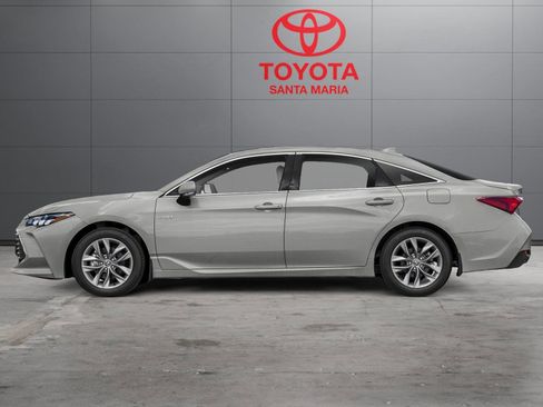 Used 2020 Toyota Avalon XLE w/ Moonroof Package FWD image 3