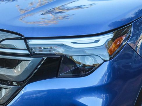 New 2025 Subaru Forester Premium image 8