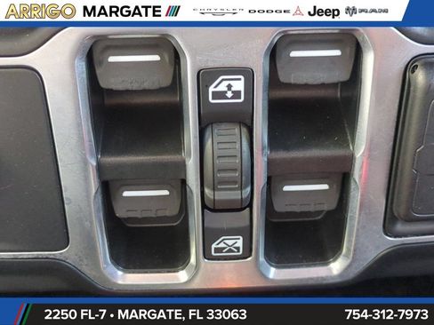 Used 2022 Jeep Gladiator Overland w/ Popular Equipment Package AWD/4WD image 25