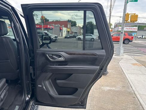 Used 2021 Chevrolet Tahoe Z71 AWD/4WD image 21