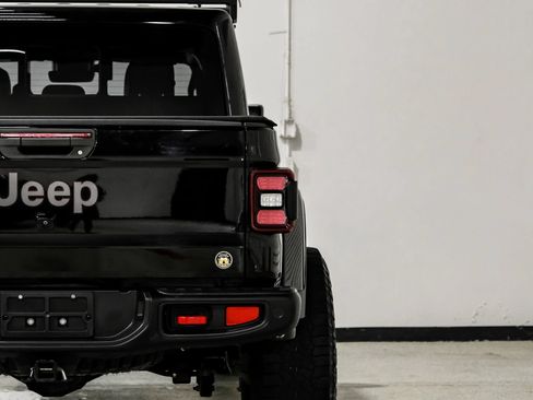 Used 2020 Jeep Gladiator Rubicon w/ Dual Top Group AWD/4WD image 58