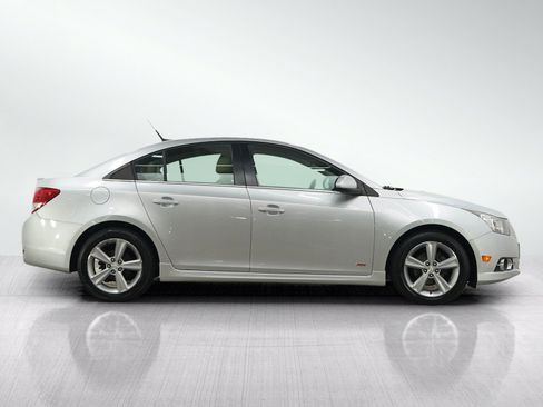 Used 2014 Chevrolet Cruze LT w/ Sun, Sound and Sport Package FWD image 6