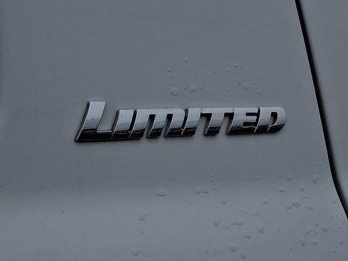 Used 2016 Toyota Tundra Limited w/ Limited Premium Package image 31