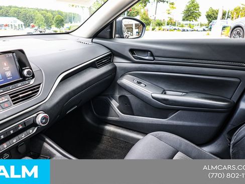 Used 2024 Nissan Altima 2.5 S FWD image 35
