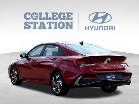 Used 2025 Hyundai Elantra Sport w/ Cargo Package FWD image 8