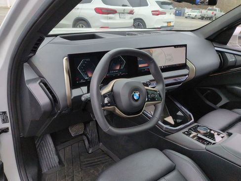 Used 2025 BMW X3 xDrive30i w/ Premium Package AWD/4WD image 9
