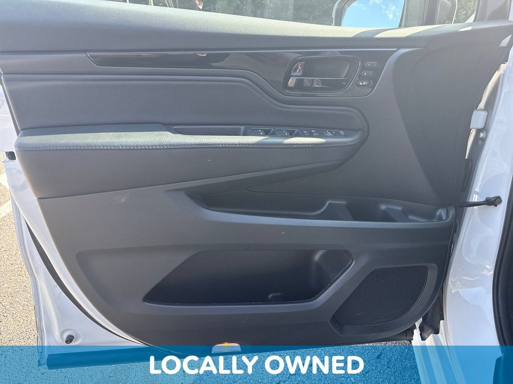 Certified 2024 Honda Odyssey Touring image 26