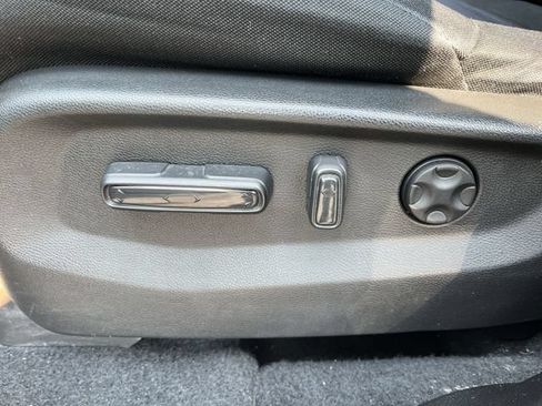 Used 2022 Honda CR-V EX image 16