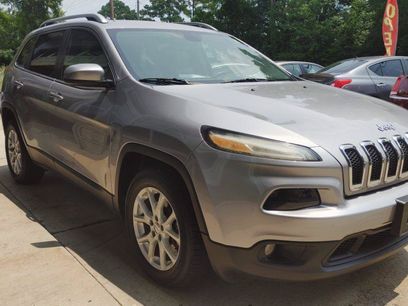 Used 2017 Jeep Cherokee Latitude w/ Comfort & Sound Group