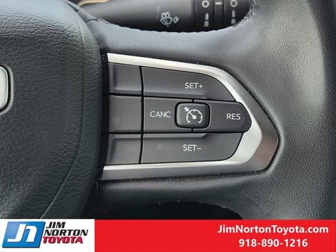 Used 2024 Jeep Compass Latitude AWD/4WD image 29