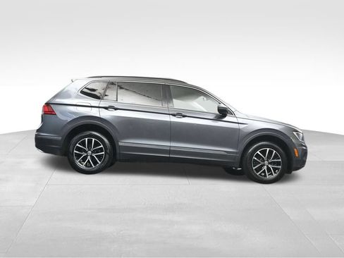Used 2021 Volkswagen Tiguan SE AWD/4WD image 31