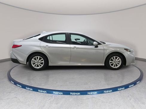 Certified 2025 Toyota Camry LE image 4