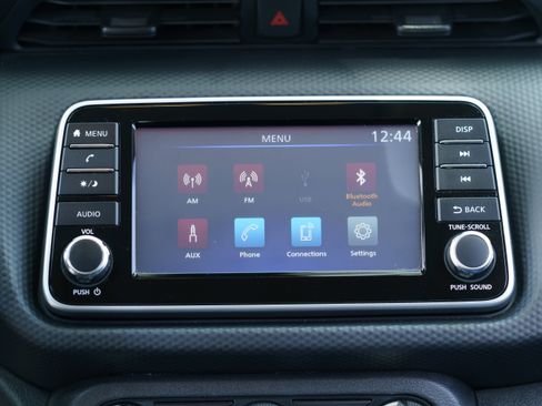 Used 2021 Nissan Kicks S FWD image 25