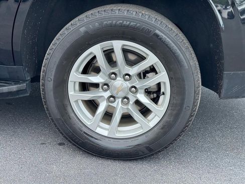 Used 2023 Chevrolet Tahoe LT RWD image 9