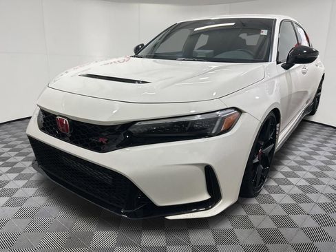 Used 2025 Honda Civic Type R image 3