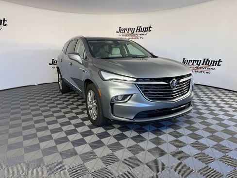 Used 2023 Buick Enclave Premium w/ Experience Buick Package image 8