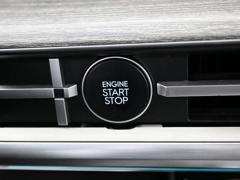 Used 2024 Hyundai Santa Fe Limited image 24