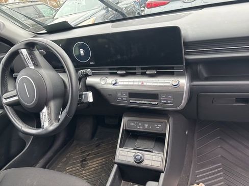 Used 2024 Hyundai Kona SEL w/ Convenience Package image 12