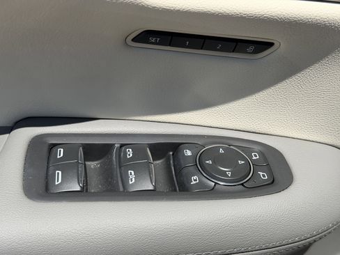Certified 2023 Cadillac XT5 Premium Luxury FWD image 17