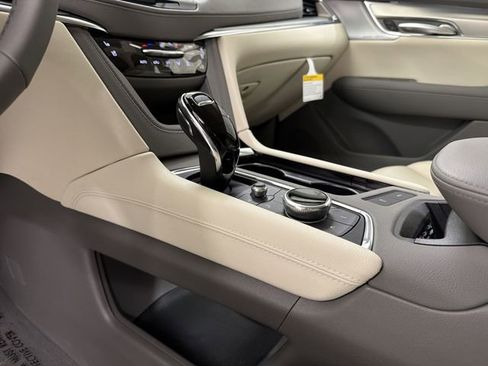 New 2026 Cadillac XT5 Premium Luxury w/ Driver Assist Package AWD/4WD image 23