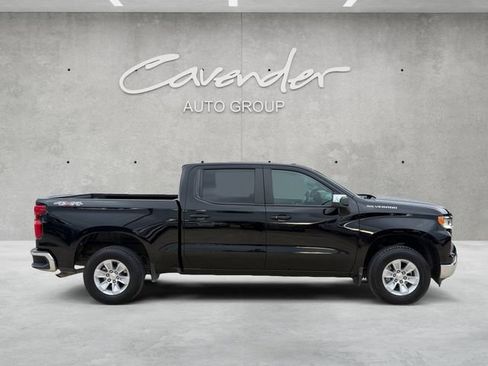 Used 2025 Chevrolet Silverado 1500 LT AWD/4WD image 17