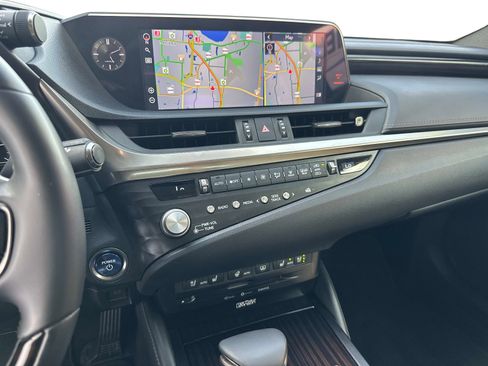 Used 2021 Lexus ES 300h Ultra Luxury w/ Accessory Package 2 FWD image 24