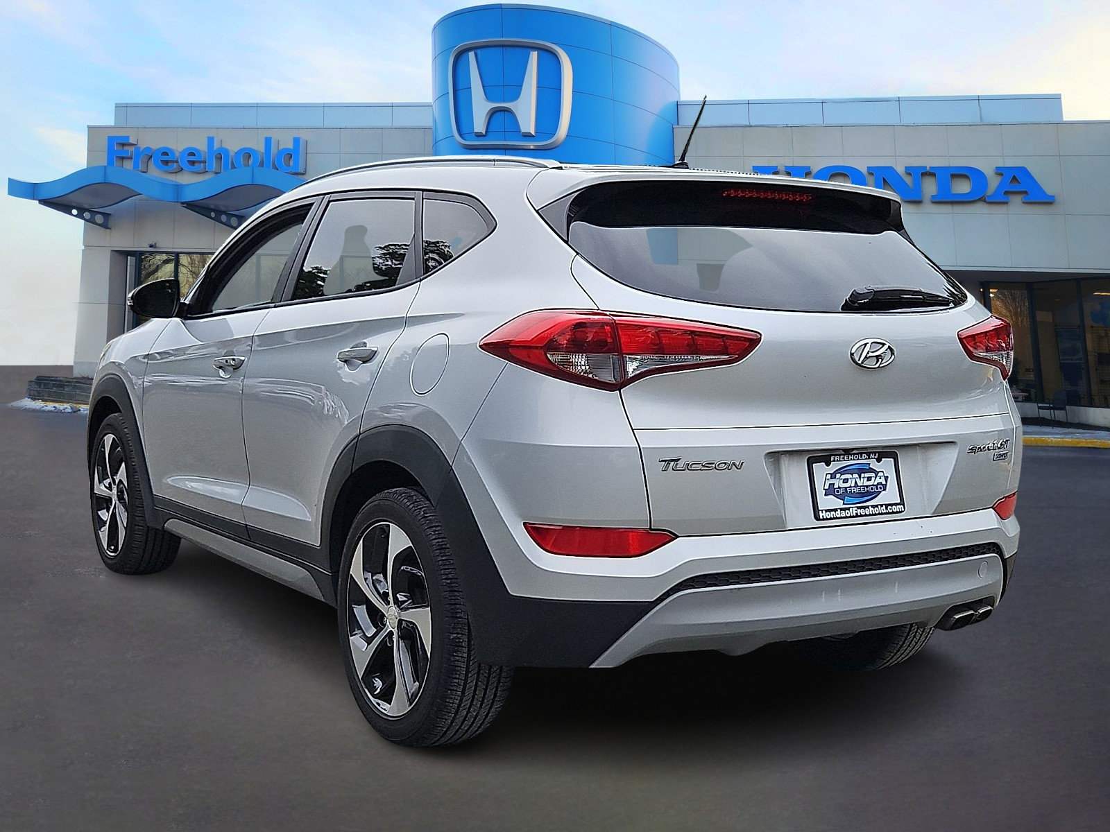 Used 2017 Hyundai Tucson Sport w/ Cargo Package AWD/4WD image 5