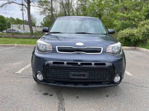 Used 2016 Kia Soul + FWD image 12