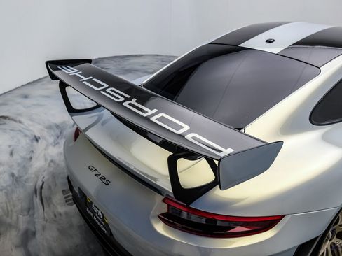Used 2018 Porsche 911 GT2 RS w/ Weissach Package RWD image 19