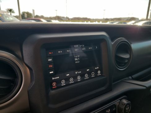 Used 2023 Jeep Wrangler Unlimited Sport image 20