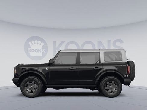 Used 2024 Ford Bronco Black Diamond w/ Sasquatch Package AWD/4WD image 2
