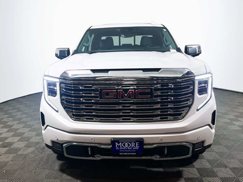 Used 2023 GMC Sierra 1500 Denali w/ Denali Reserve Package AWD/4WD image 2
