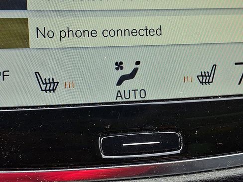 Used 2016 Volvo XC90 T5 Momentum image 25