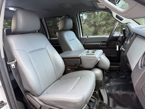 Used 2012 Ford F250 XL w/ PWR Equipment Group image 9