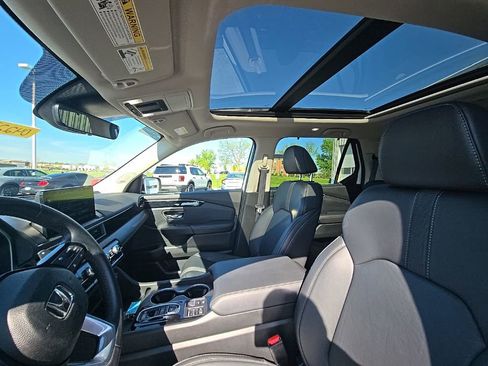 Certified 2023 Honda Pilot Touring image 15