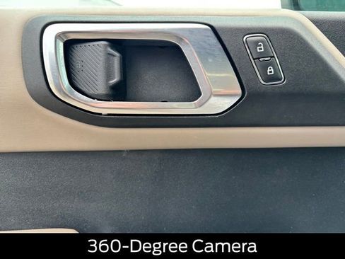 Used 2022 Ford Bronco Wildtrak image 16