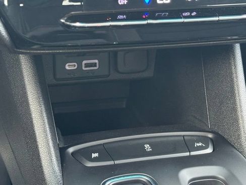 Used 2023 Chevrolet Bolt LT FWD image 19