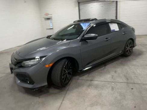 Used 2017 Honda Civic Sport Touring image 7