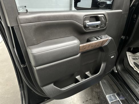 Used 2022 GMC Sierra 2500 Denali w/ Denali Ultimate Package image 23