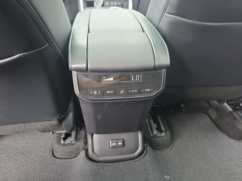 Certified 2026 Toyota Highlander XLE AWD/4WD image 31