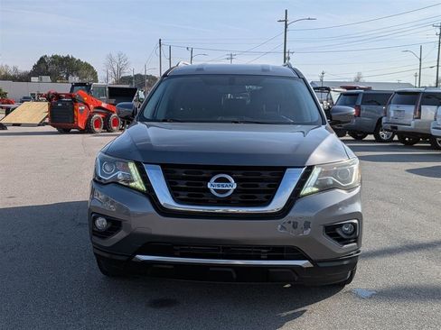 Used 2019 Nissan Pathfinder SV image 8