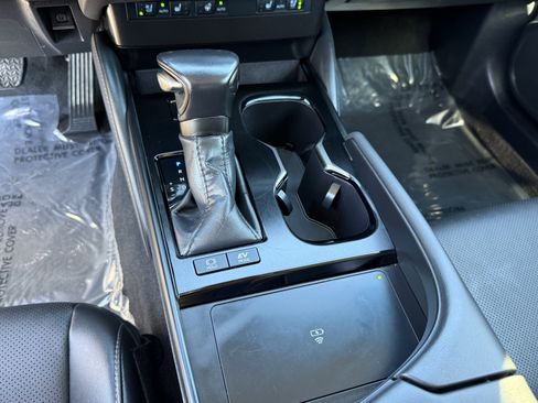 Certified 2025 Lexus ES 300h w/ Premium Package FWD image 24